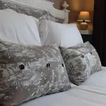 Aux Temps D'em Hotel 3*