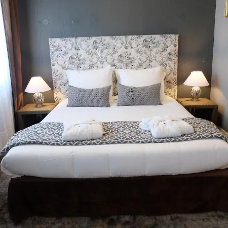 Aux Temps D'em Hotel 3*