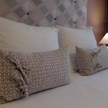 Aux Temps D'em Hotel 3*